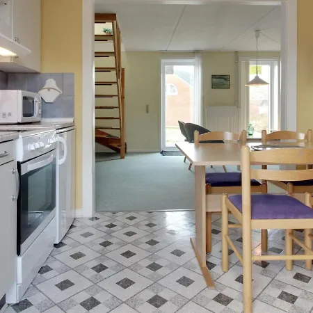 Aya Apartment *